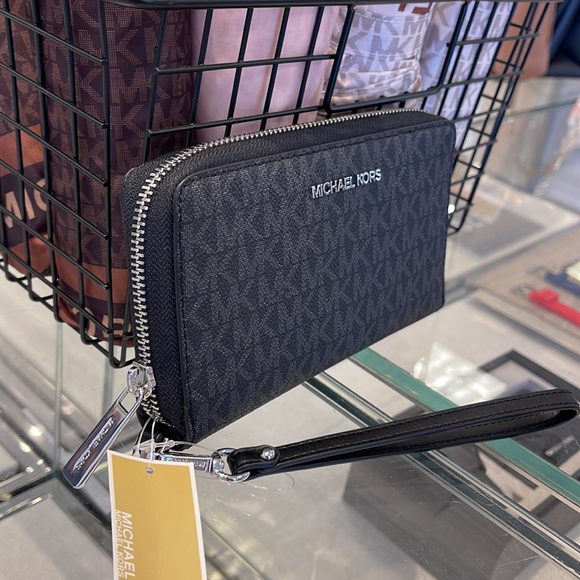 Michael Kors MK Signature Large Flat Multi-Function Phone Case Wallet Wristlet - Picture 2 of 16